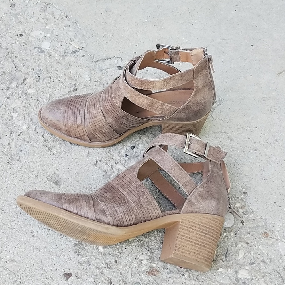 Shoes - like new